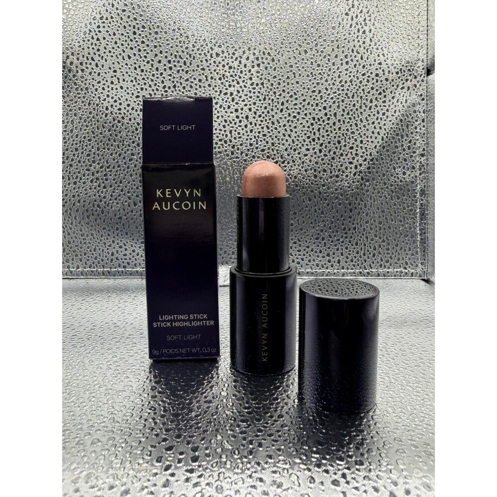KEVYN AUCOIN LIGHTING STICK - SOFT LIGHT Full Size/0.3 Oz.